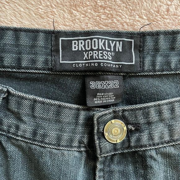 Brooklyn Xpress Men’s Blue Distressed Straight Jeans Size 36x32 - Picture 3 of 7